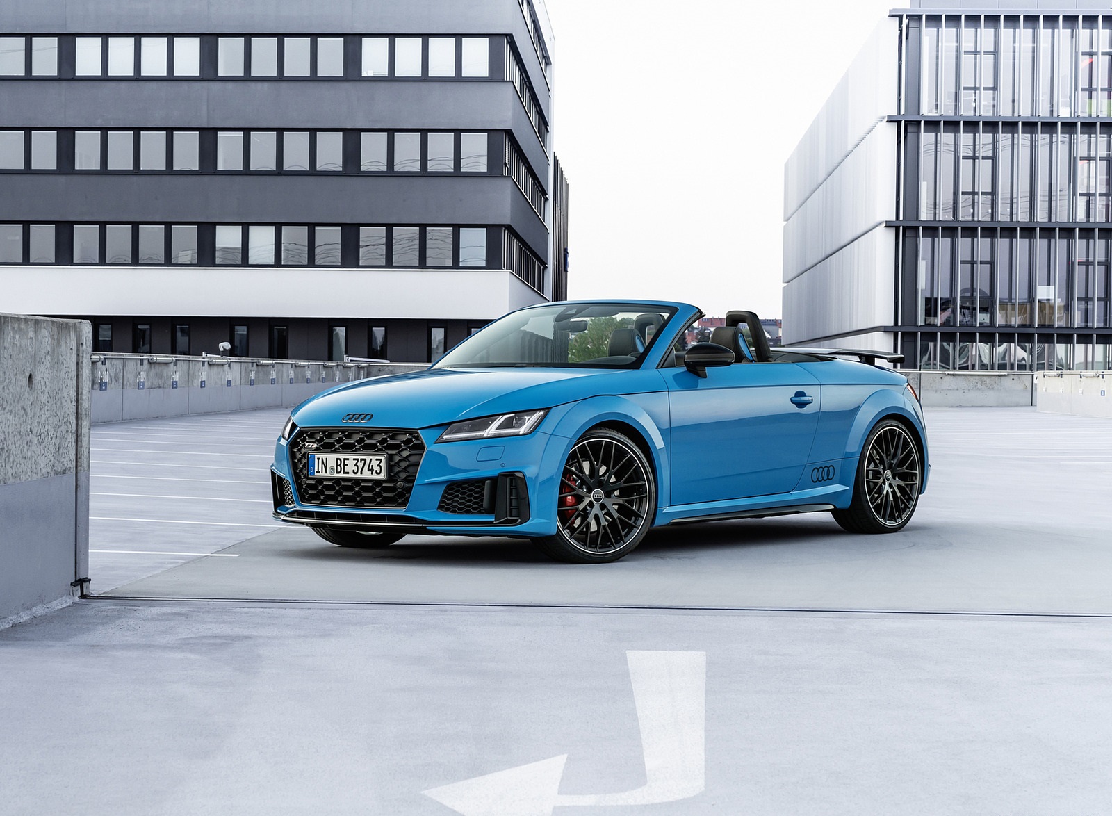 2021 Audi TTS Roadster Competition Plus (Color: Turbo Blue) Front Three-Quarter Wallpapers (10)