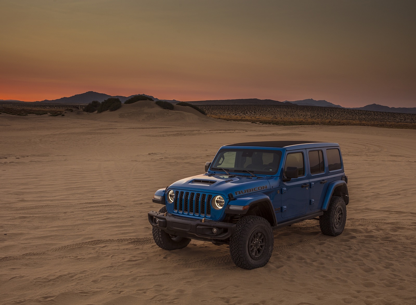 2021 Jeep Wrangler Rubicon 392 Front Three-Quarter Wallpapers  (10)