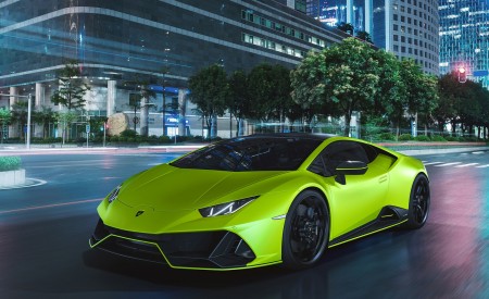 2021 Lamborghini Huracán EVO Fluo Capsule (Color: Green) Front Three-Quarter Wallpapers 450x275 (4)