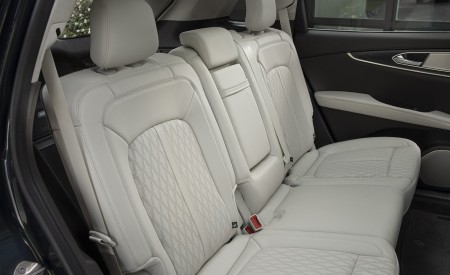 2021 Lincoln Nautilus Interior Rear Seats Wallpapers 450x275 (38)