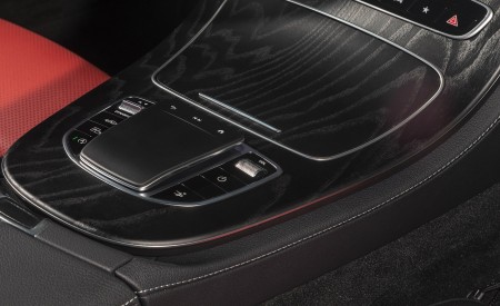 2021 Mercedes-Benz E 450 4MATIC Coupe (US-Spec) Central Console Wallpapers 450x275 (48)