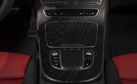 2021 Mercedes-Benz E 450 4MATIC Coupe (US-Spec) Central Console Wallpapers 450x275 (47)