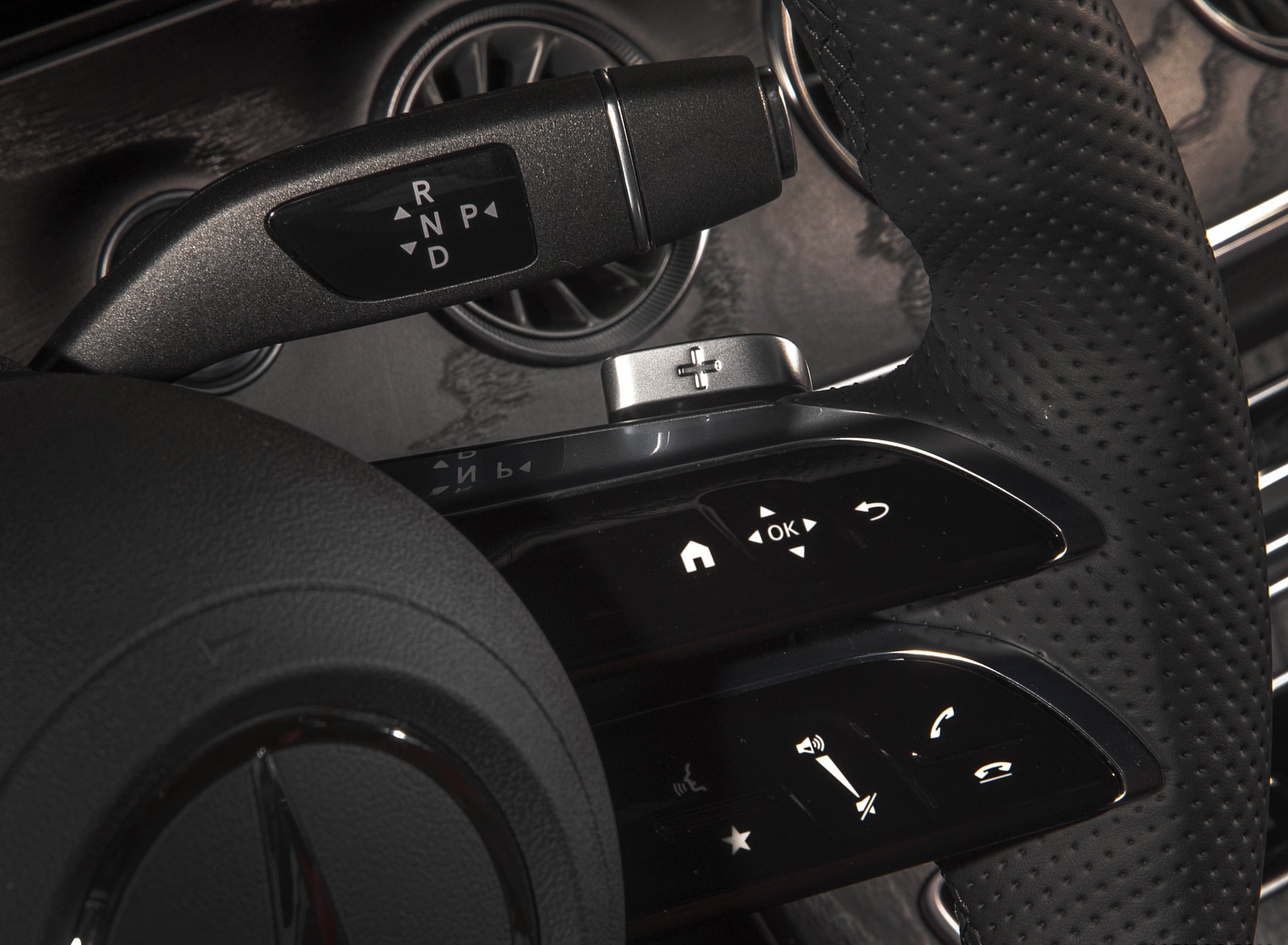 2021 Mercedes-Benz E 450 4MATIC Coupe (US-Spec) Interior Steering Wheel Wallpapers #39 of 49
