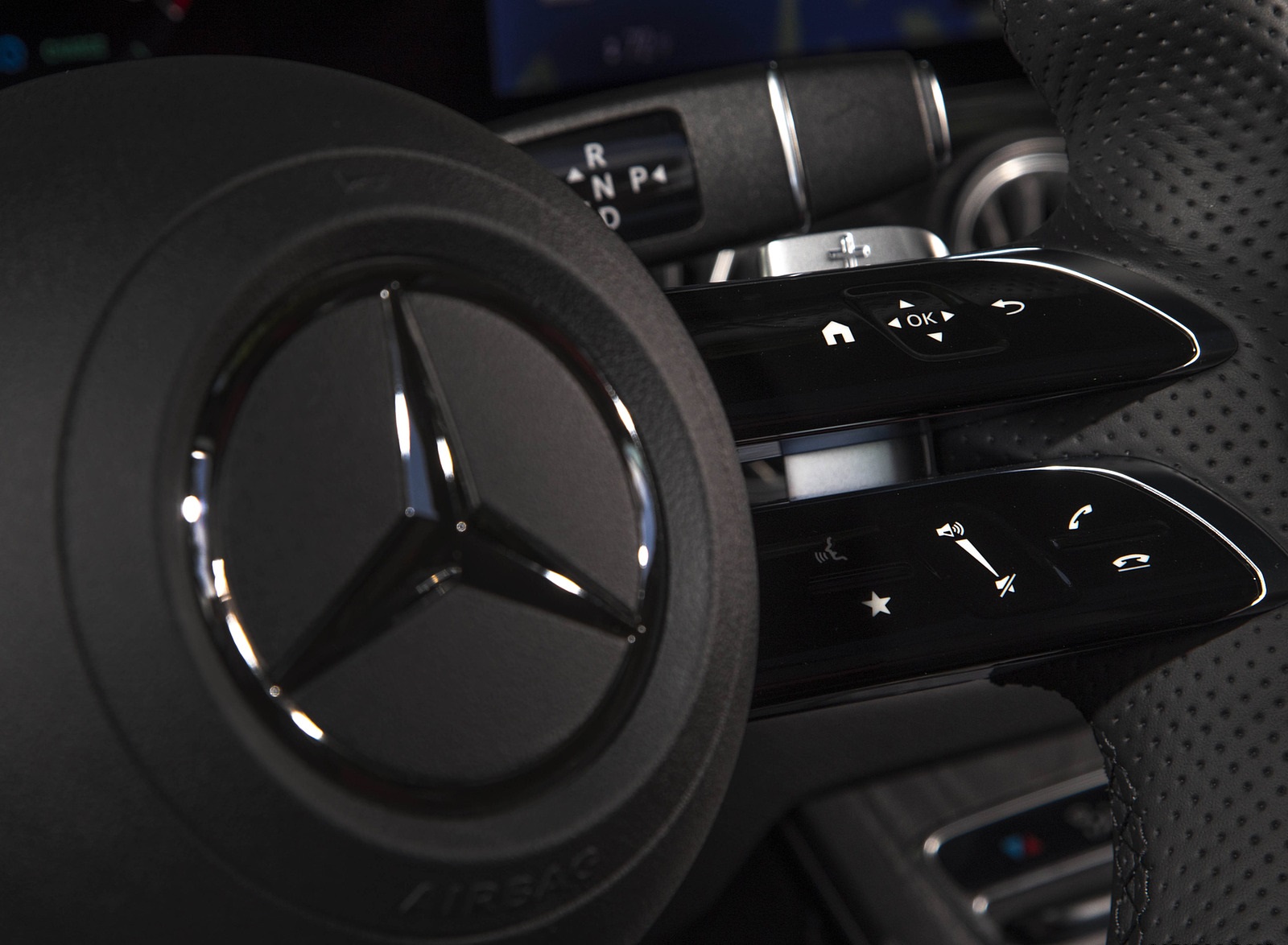 2021 Mercedes-Benz E 450 4MATIC Coupe (US-Spec) Interior Steering Wheel Wallpapers #38 of 49