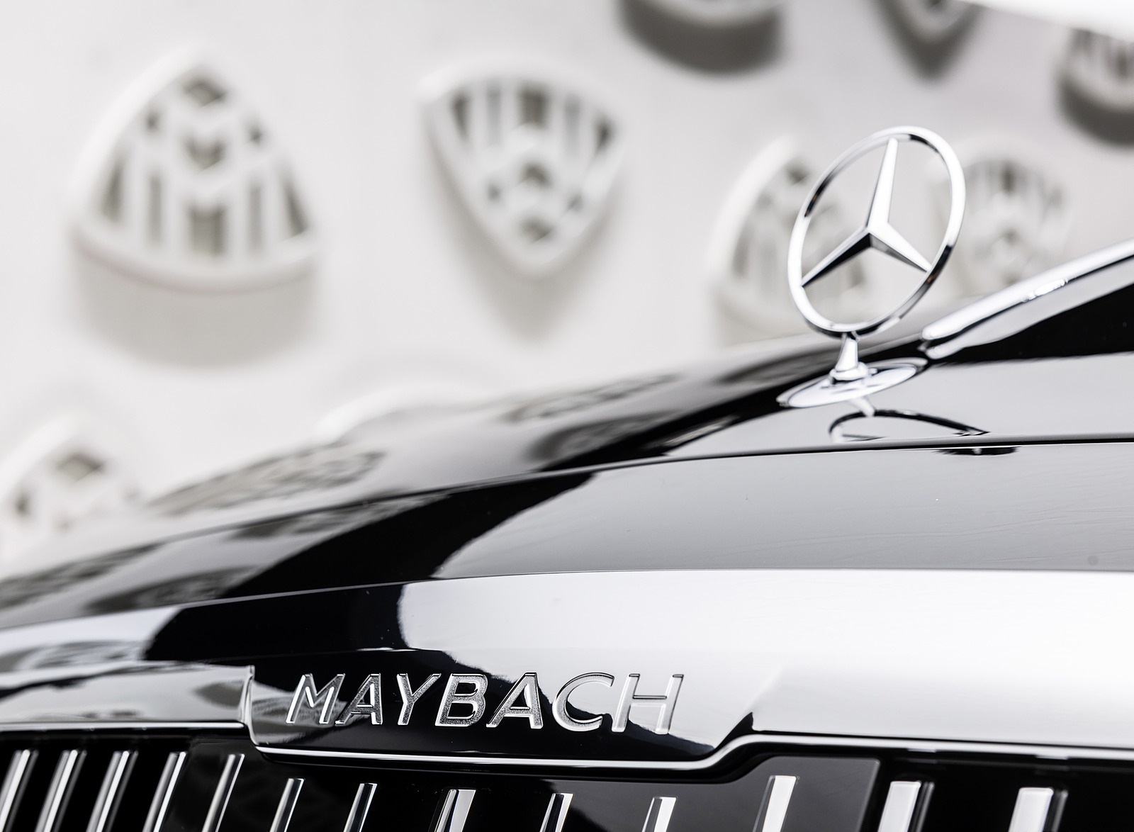 2021 Mercedes-Maybach S-Class (Color: Designo Diamond White Bright / Obsidian Black) Badge Wallpapers  #87 of 149