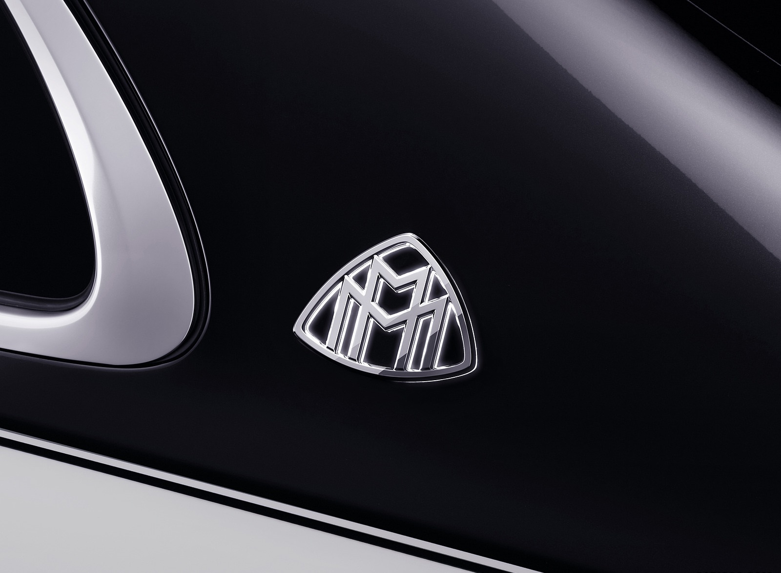 2021 Mercedes-Maybach S-Class (Color: Designo Diamond White Bright / Obsidian Black) Badge Wallpapers #84 of 149