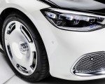 2021 Mercedes-Maybach S-Class (Color: Designo Diamond White Bright / Obsidian Black) Headlight Wallpapers 150x120