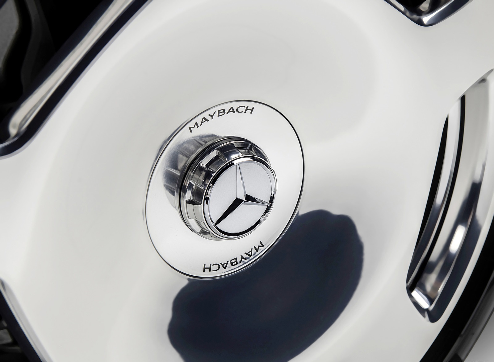 2021 Mercedes-Maybach S-Class (Color: Designo Diamond White Bright / Obsidian Black) Wheel Wallpapers #80 of 149