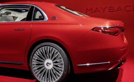 2021 Mercedes-Maybach S-Class (Color: Designo Patagonian Rot Bright) Detail Wallpapers 450x275 (122)