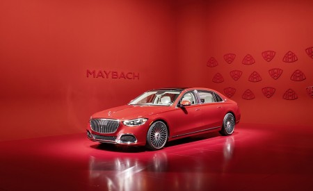 2021 Mercedes-Maybach S-Class (Color: Designo Patagonian Rot Bright) Front Three-Quarter Wallpapers 450x275 (119)