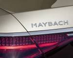 2021 Mercedes-Maybach S-Class (Color: Designo Rubellite Red / Kalahari Gold) Badge Wallpapers 150x120 (27)