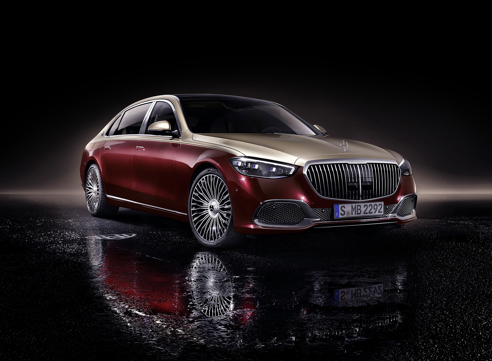 2021 Mercedes-Maybach S-Class (Color: Designo Rubellite Red / Kalahari Gold) Front Three-Quarter Wallpapers #29 of 149