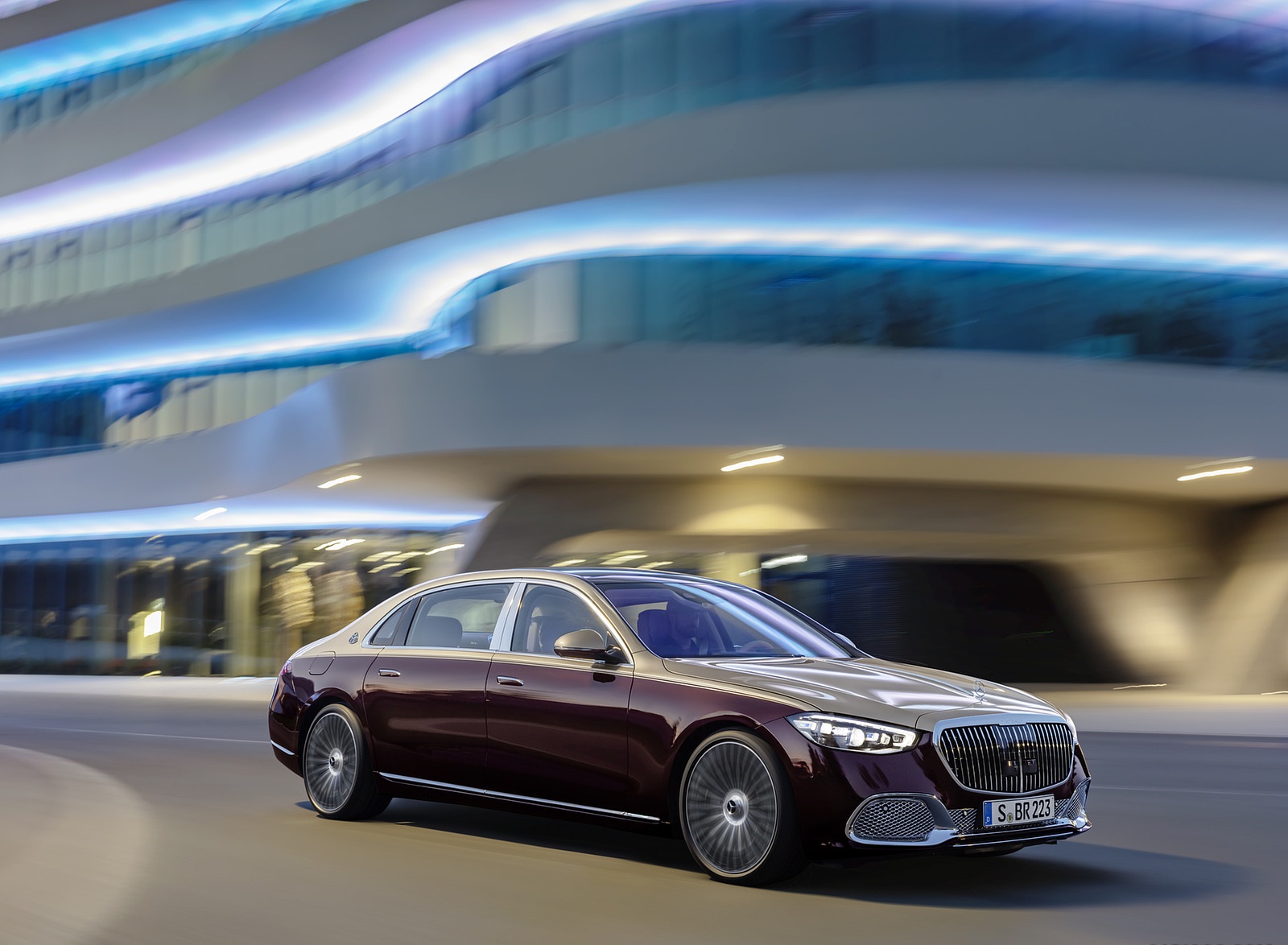 2021 Mercedes-Maybach S-Class (Color: Designo Rubellite Red / Kalahari Gold) Front Three-Quarter Wallpapers  (10)