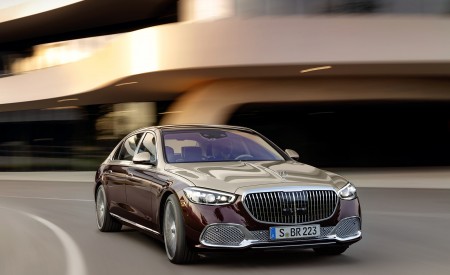 2021 Mercedes-Maybach S-Class (Color: Designo Rubellite Red / Kalahari Gold) Front Wallpapers 450x275 (11)