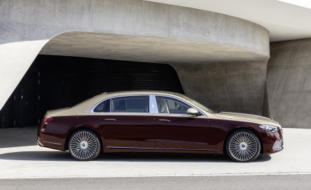 2021 Mercedes-Maybach S-Class (Color: Designo Rubellite Red / Kalahari Gold) Side Wallpapers 450x275 (18)