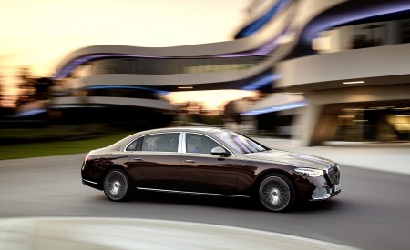 2021 Mercedes-Maybach S-Class (Color: Designo Rubellite Red / Kalahari Gold) Side Wallpapers 450x275 (13)