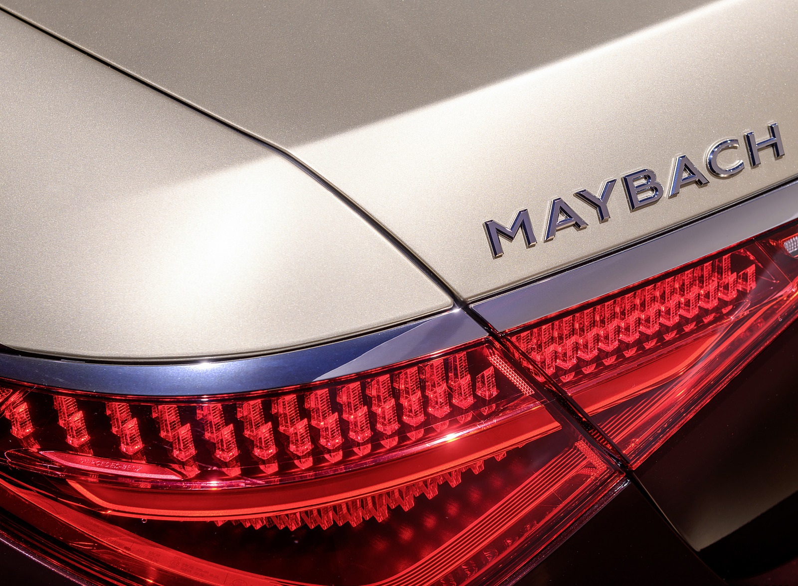 2021 Mercedes-Maybach S-Class (Color: Designo Rubellite Red / Kalahari Gold) Tail Light Wallpapers #37 of 149