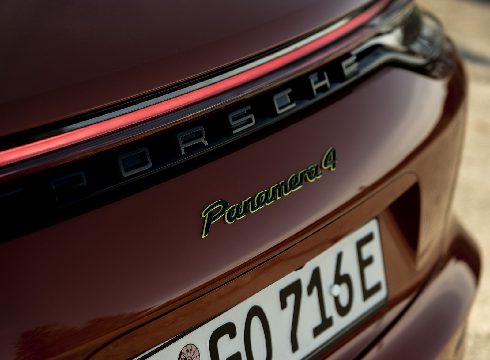 2021 Porsche Panamera 4 E-Hybrid Sport Turismo (Color: Papaya Metallic) Detail Wallpapers #32 of 49