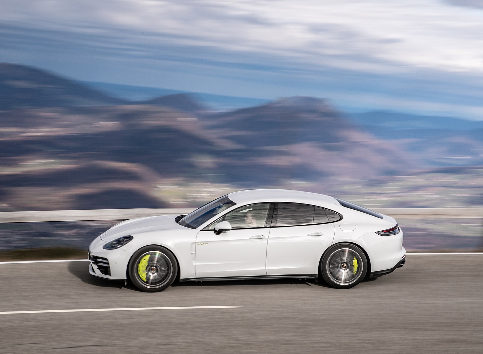 2021 Porsche Panamera Turbo S E-Hybrid (Color: Carrara White Metallic) Side Wallpapers #31 of 60