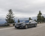 2021 Porsche Panamera Turbo S E-Hybrid Executive (Color: Volcano Grey Metallic) Front Three-Quarter Wallpapers  150x120 (11)