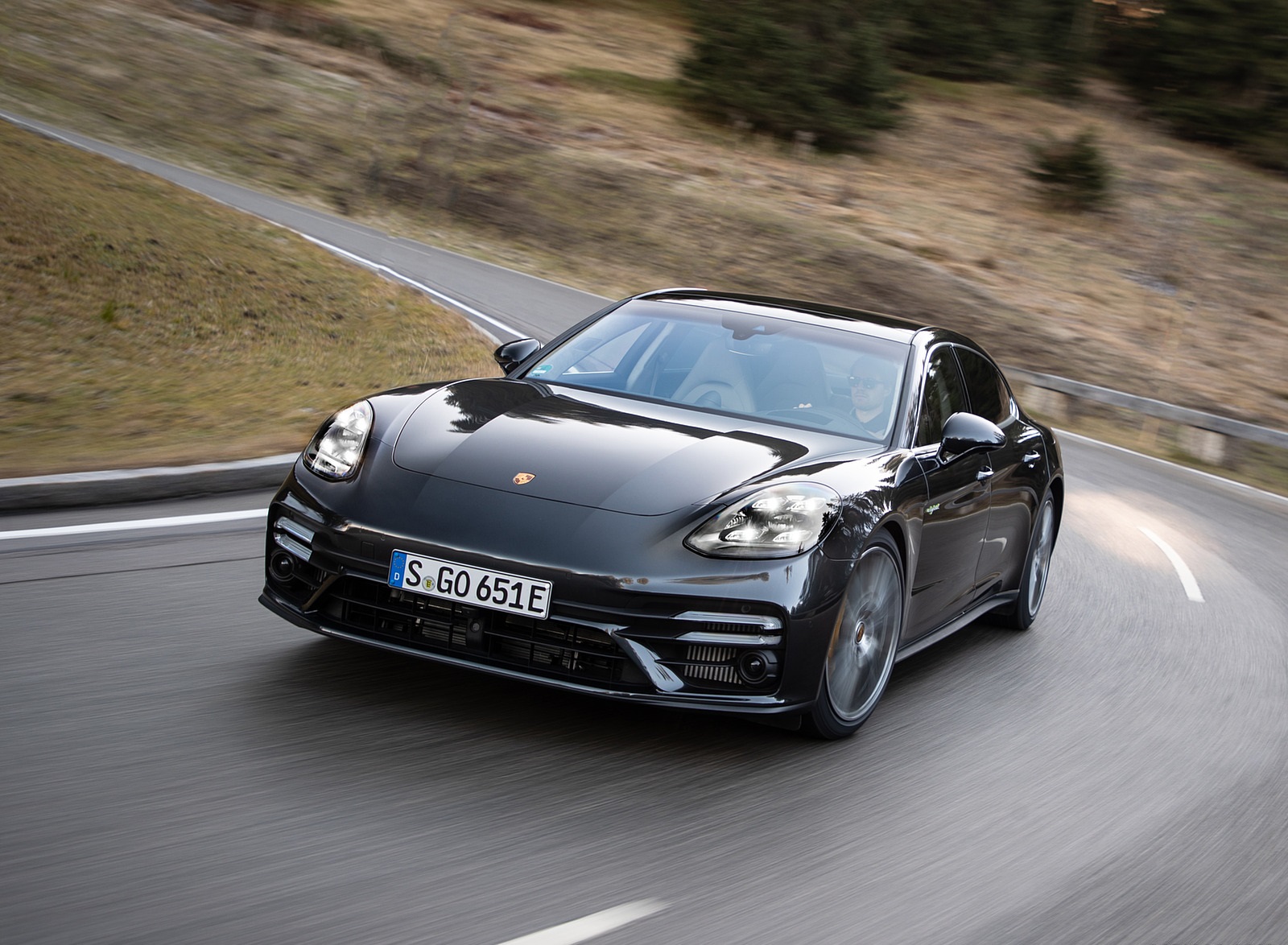 2021 Porsche Panamera Turbo S E-Hybrid Executive (Color: Volcano Grey Metallic) Front Wallpapers (1)