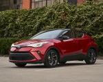 2021 Toyota C-HR (Color: Supersonic Red) Front Three-Quarter Wallpapers 150x120 (2)