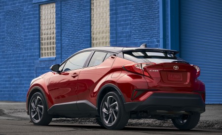 2021 Toyota C-HR (Color: Supersonic Red) Rear Three-Quarter Wallpapers 450x275 (9)