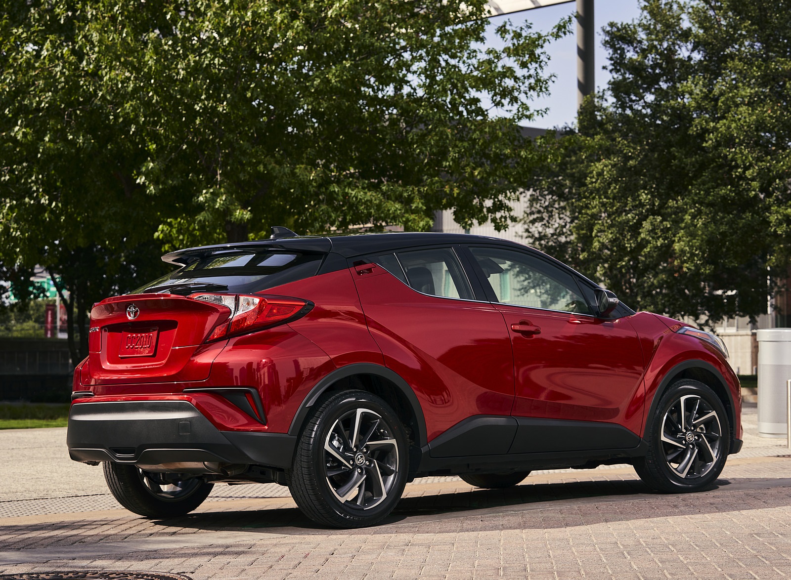 2021 Toyota C-HR (Color: Supersonic Red) Rear Three-Quarter Wallpapers (3)