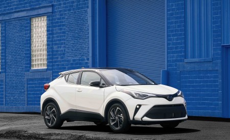 2021 Toyota C-HR Limited (Color: Blizzard White) Front Three-Quarter Wallpapers 450x275 (24)