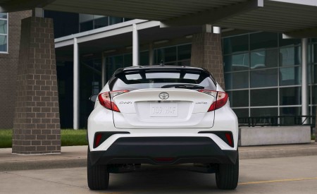 2021 Toyota C-HR Limited (Color: Blizzard White) Rear Wallpapers 450x275 (22)
