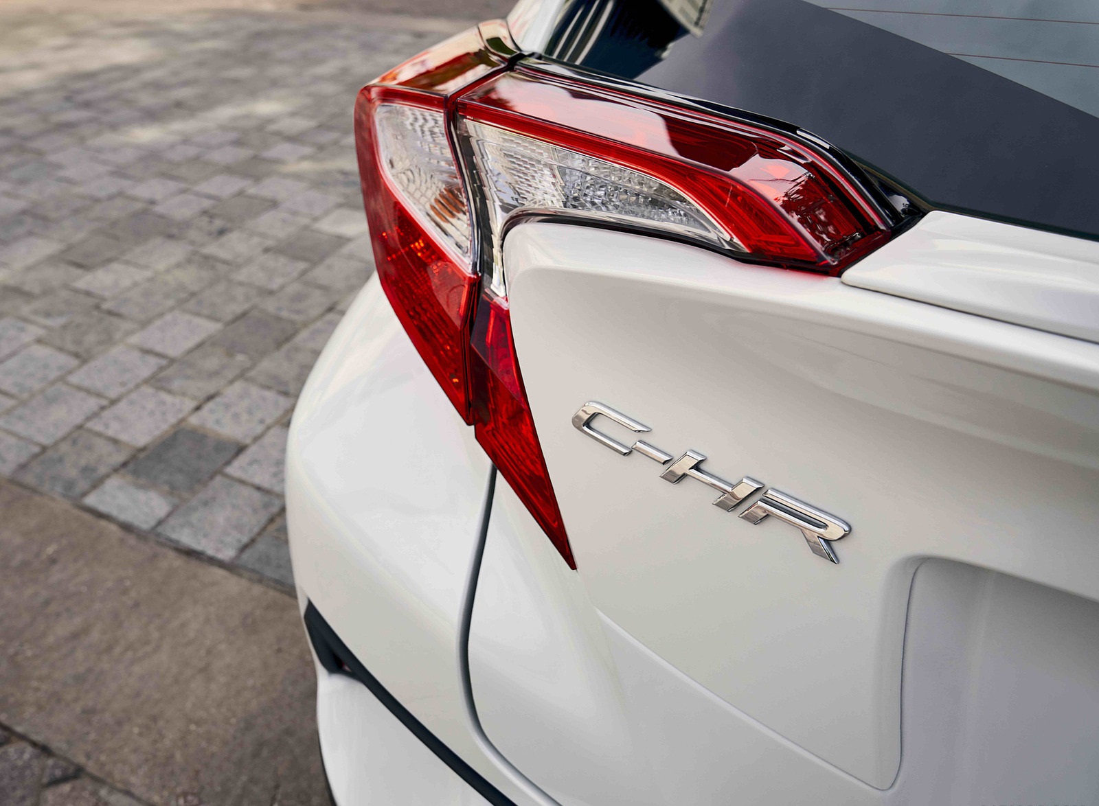 2021 Toyota C-HR Limited (Color: Blizzard White) Tail Light Wallpapers #27 of 29