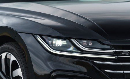 2021 Volkswagen Arteon Shooting Brake (UK-Spec) Headlight Wallpapers  450x275 (45)
