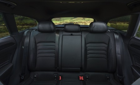 2021 Volkswagen Arteon Shooting Brake (UK-Spec) Interior Rear Seats Wallpapers 450x275 (98)