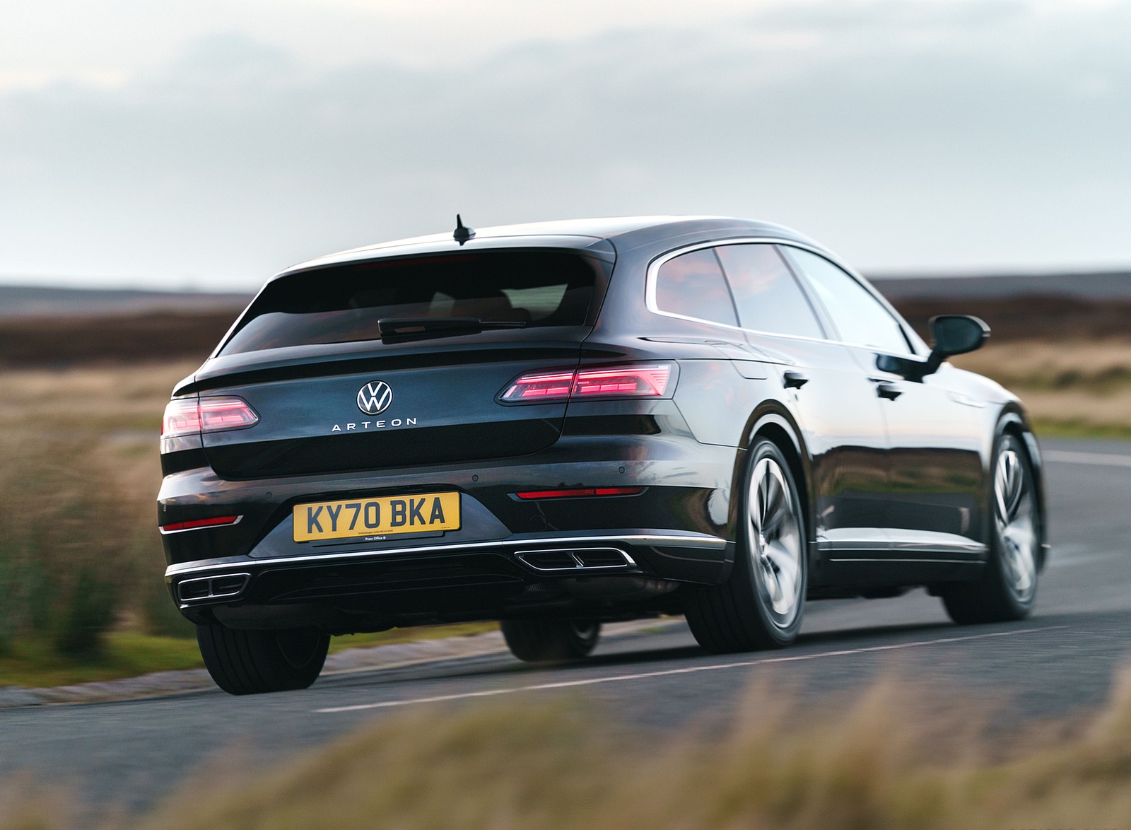 2021 Volkswagen Arteon Shooting Brake (UK-Spec) Rear Three-Quarter Wallpapers (3)