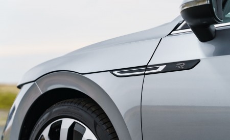 2021 Volkswagen Arteon (UK-Spec) Detail Wallpapers 450x275 (62)