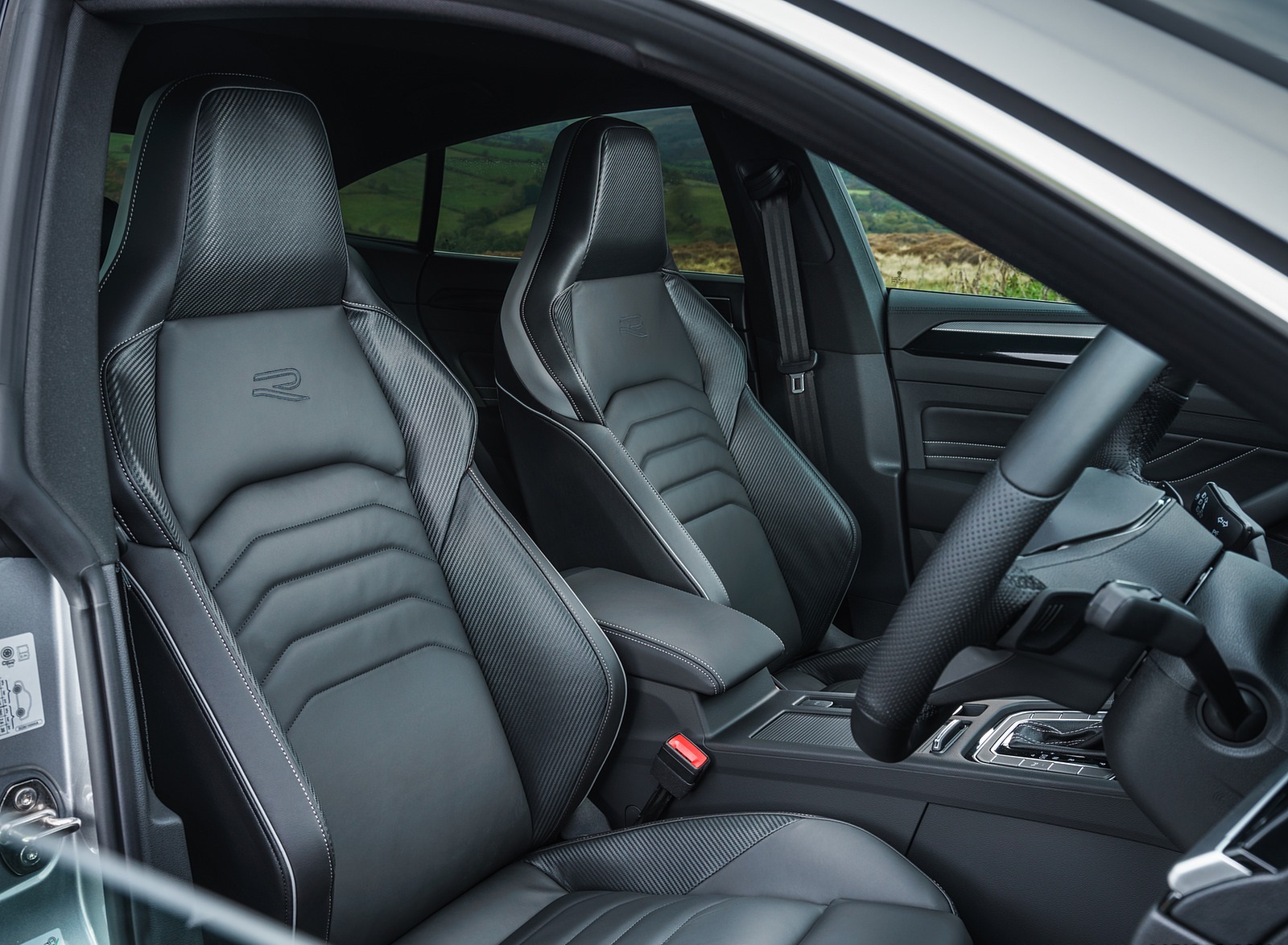 2021 Volkswagen Arteon (UK-Spec) Interior Front Seats Wallpapers #65 of 69