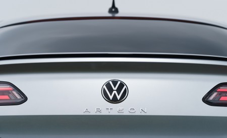 2021 Volkswagen Arteon (UK-Spec) Spoiler Wallpapers 450x275 (52)