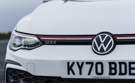 2021 Volkswagen Golf GTI (UK-Spec) Detail Wallpapers 450x275 (41)