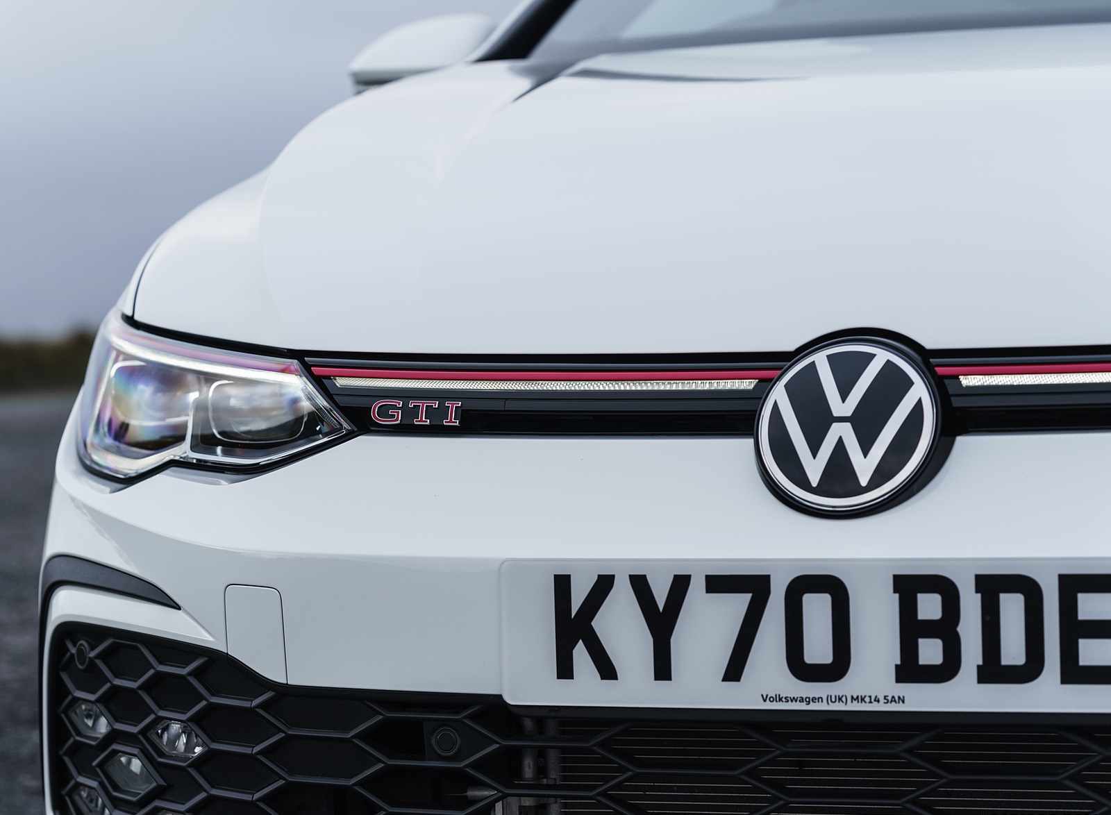 2021 Volkswagen Golf GTI (UK-Spec) Detail Wallpapers #41 of 95