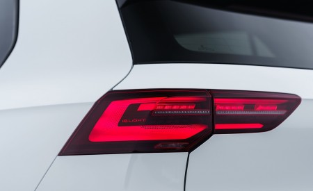 2021 Volkswagen Golf GTI (UK-Spec) Tail Light Wallpapers 450x275 (58)