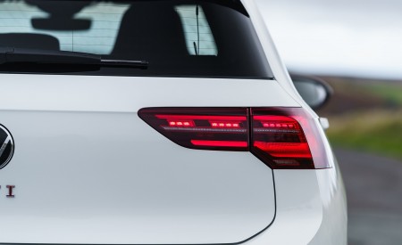 2021 Volkswagen Golf GTI (UK-Spec) Tail Light Wallpapers 450x275 (57)