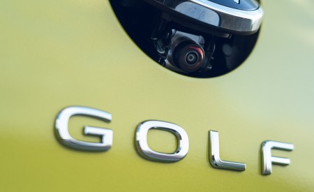 2021 Volkswagen Golf R-Line (UK-Spec) Badge Wallpapers  450x275 (50)