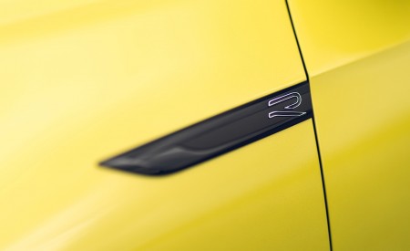 2021 Volkswagen Golf R-Line (UK-Spec) Detail Wallpapers 450x275 (54)