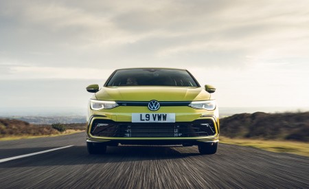 2021 Volkswagen Golf R-Line (UK-Spec) Front Wallpapers 450x275 (5)