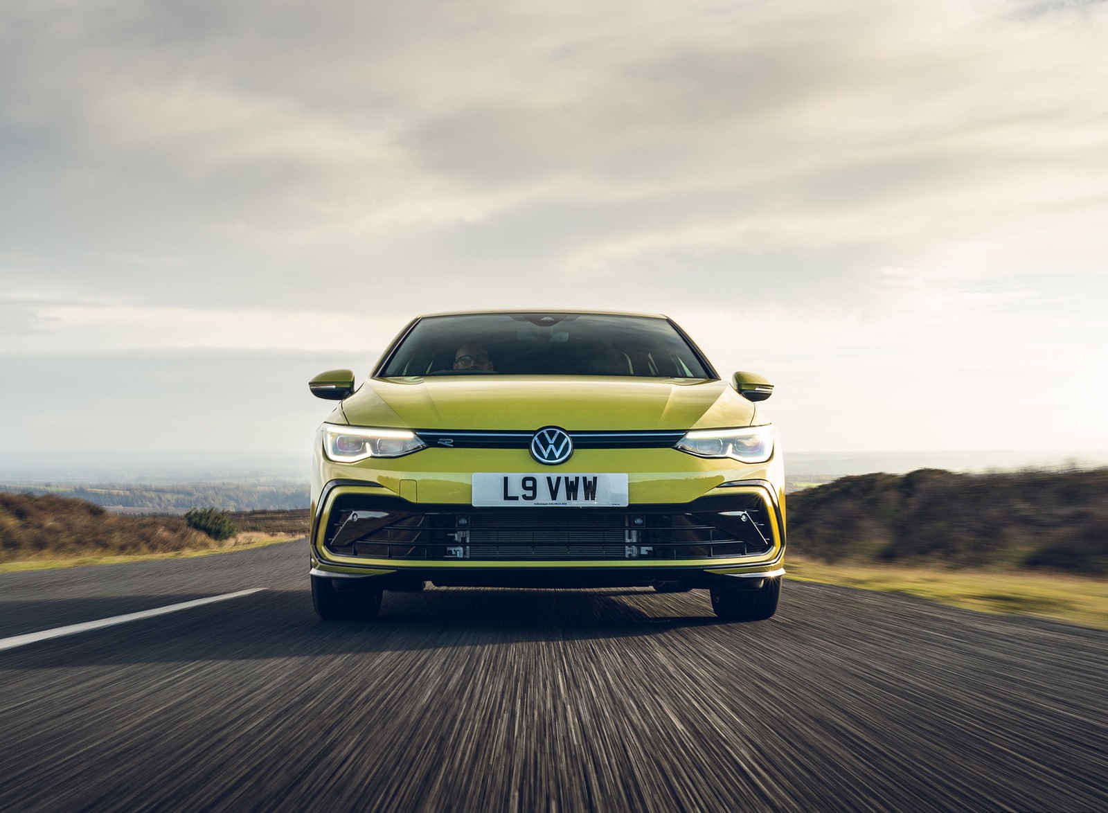 2021 Volkswagen Golf R-Line (UK-Spec) Front Wallpapers (5)