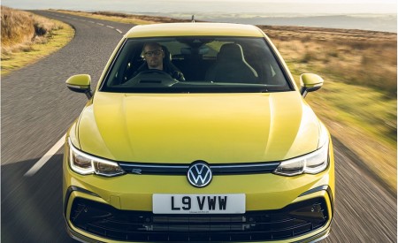 2021 Volkswagen Golf R-Line (UK-Spec) Front Wallpapers 450x275 (22)