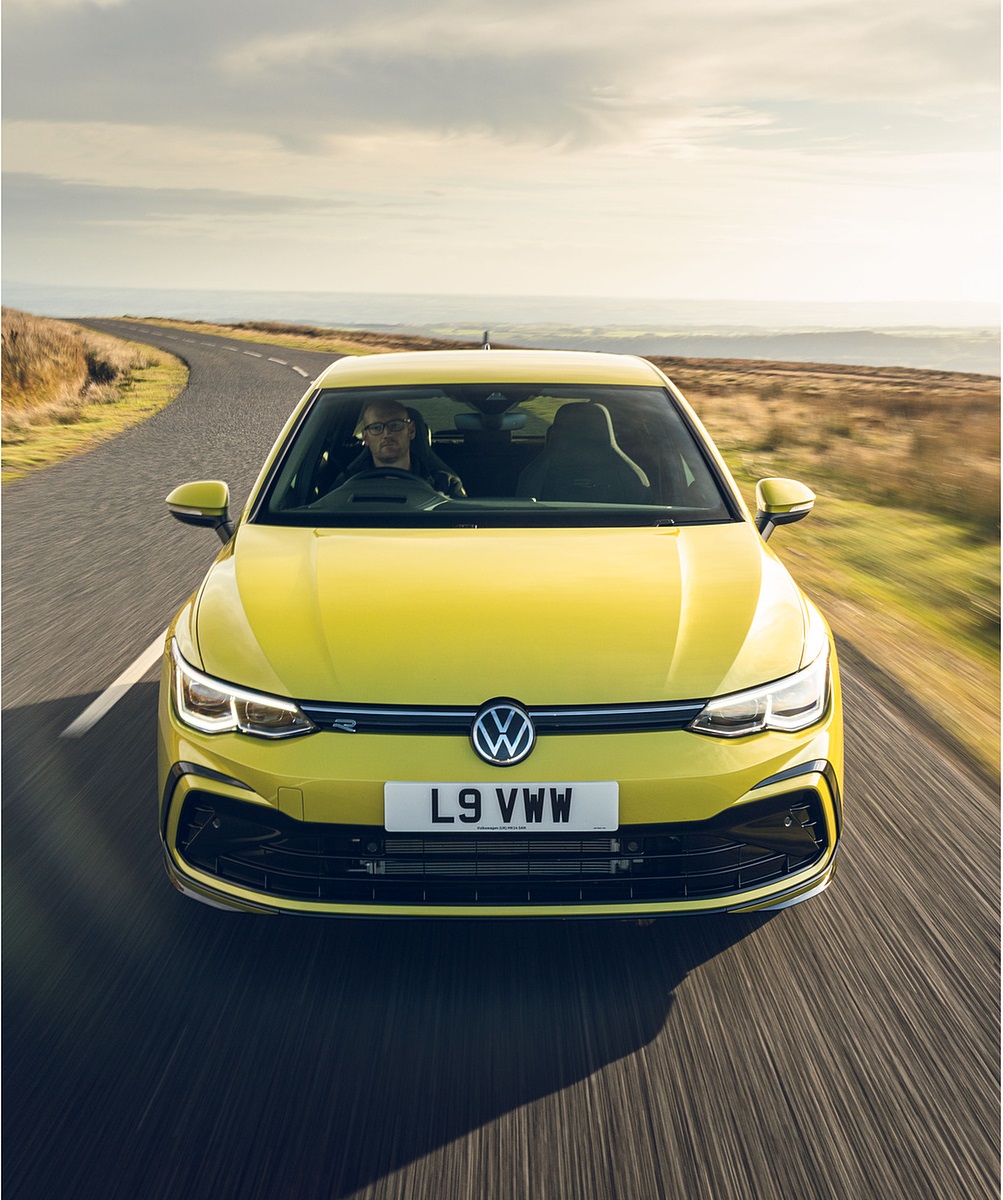2021 Volkswagen Golf R-Line (UK-Spec) Front Wallpapers #22 of 80