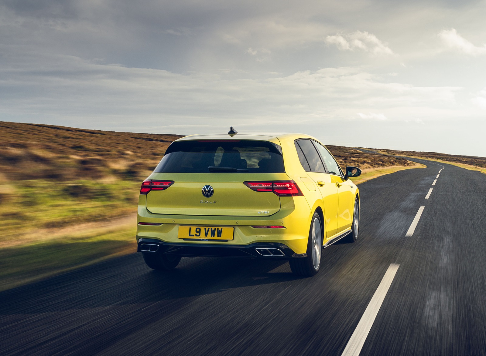 2021 Volkswagen Golf R-Line (UK-Spec) Rear Wallpapers (7)