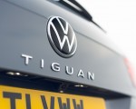 2021 Volkswagen Tiguan Life (UK-Spec) Badge Wallpapers 150x120