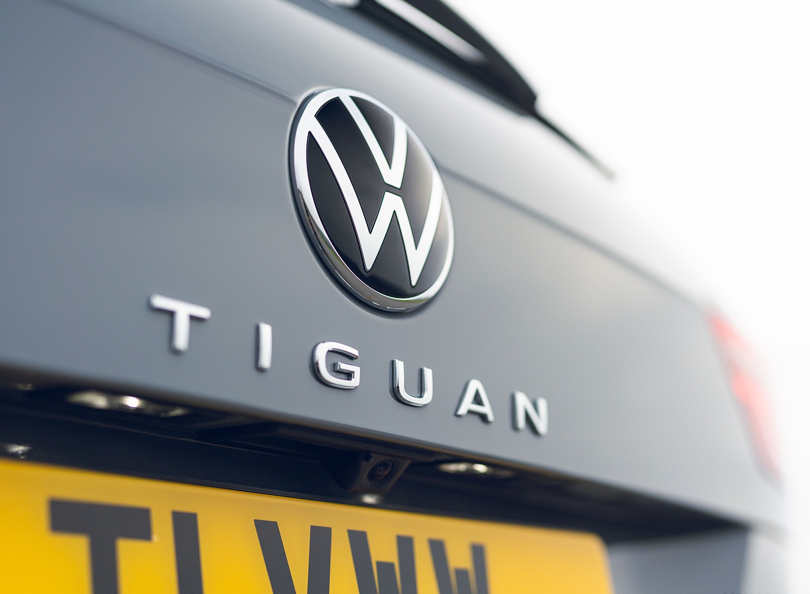 2021 Volkswagen Tiguan Life (UK-Spec) Badge Wallpapers #52 of 84